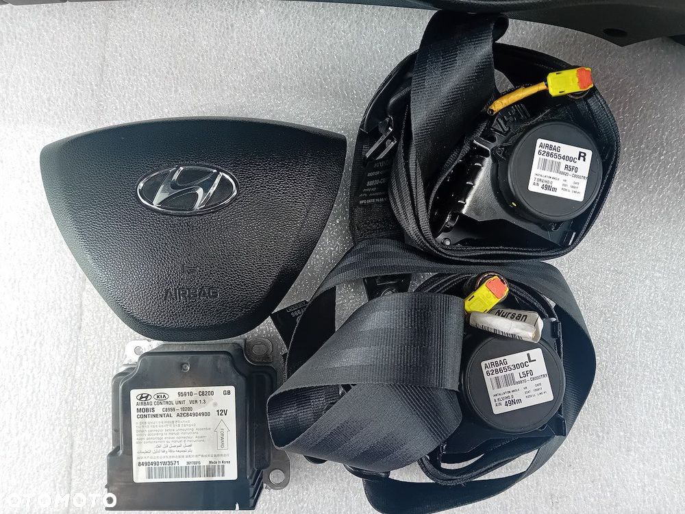 DESKA ROZDZIELCZA,KONSOLA PODUSZKI SENSOR PASY HYUNDAI I20 II - 2