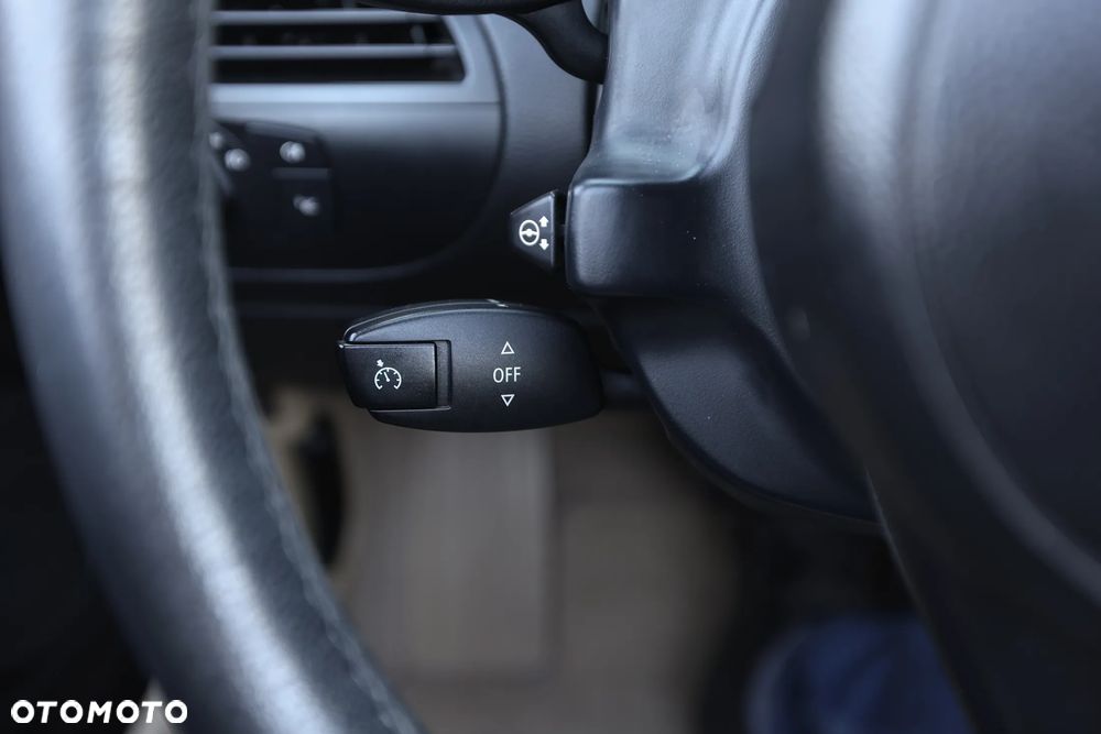 BMW Seria 6 650 i - 18