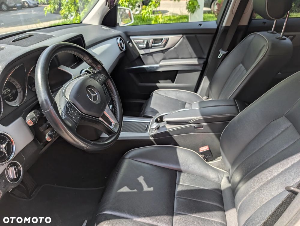 Mercedes-Benz GLK 350 4-Matic - 9