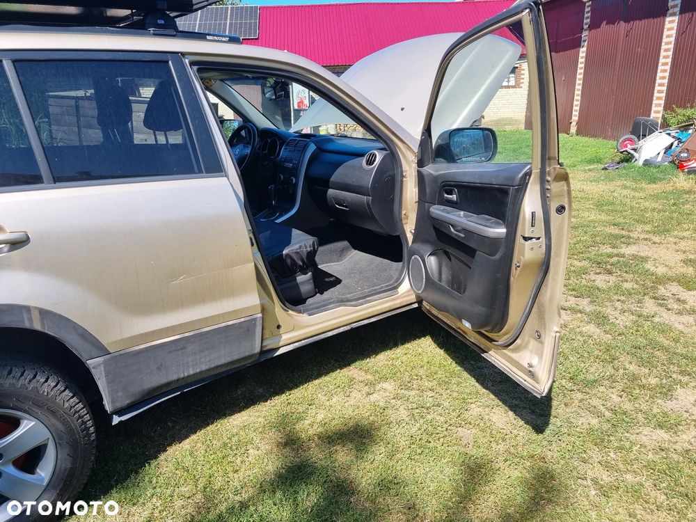 Suzuki Grand Vitara 2.7 V6 - 6