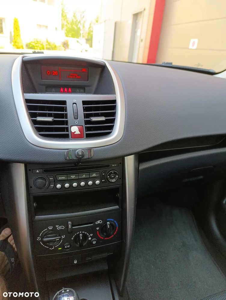 Peugeot 207 120 VTi Outdoor - 17