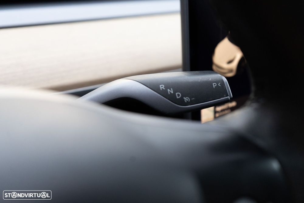 Tesla Model 3 Long-Range Dual Motor AWD - 35