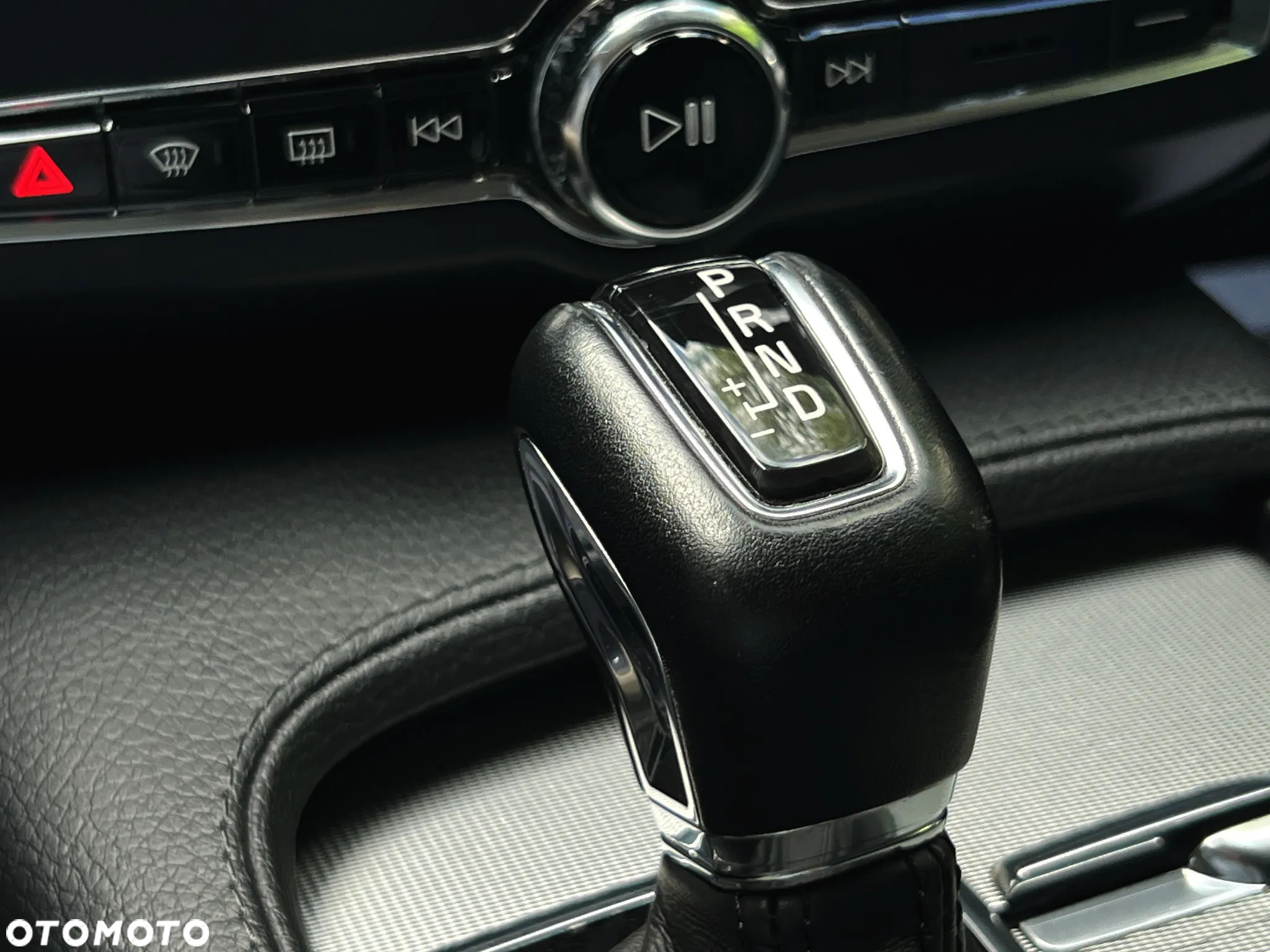 Volvo V90 D5 AWD Geartronic Inscription - 33