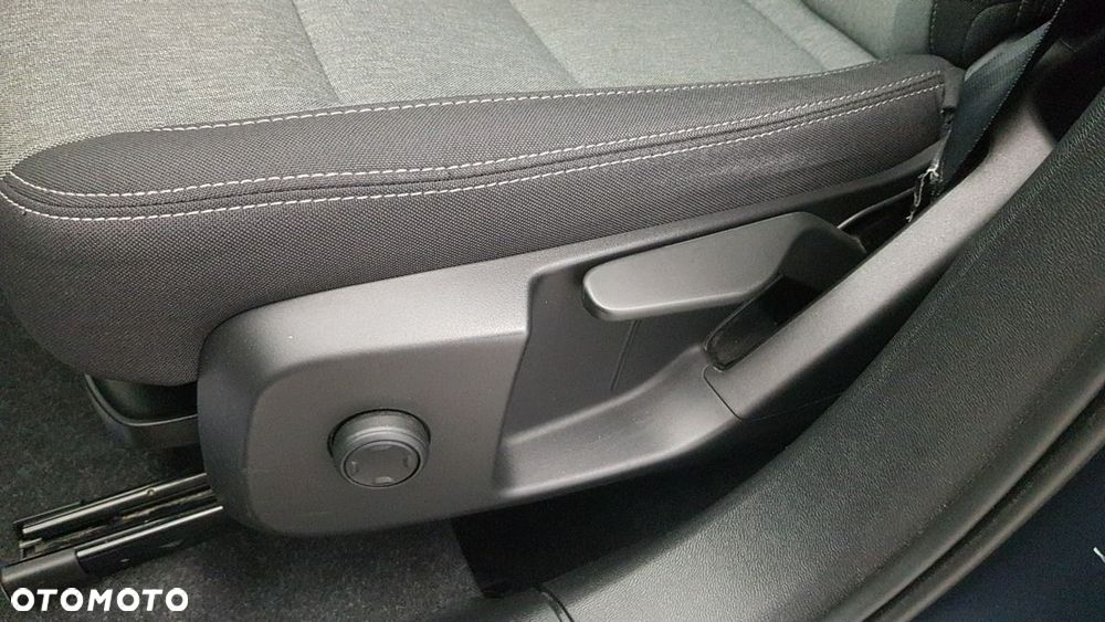 Volvo XC 40 - 25