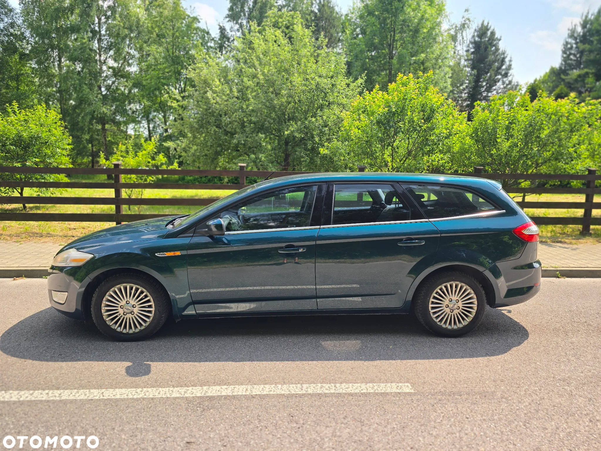 Ford Mondeo 2.0 FF Titanium - 17