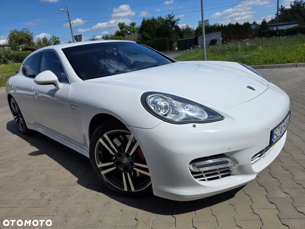 Porsche Panamera Turbo - 8
