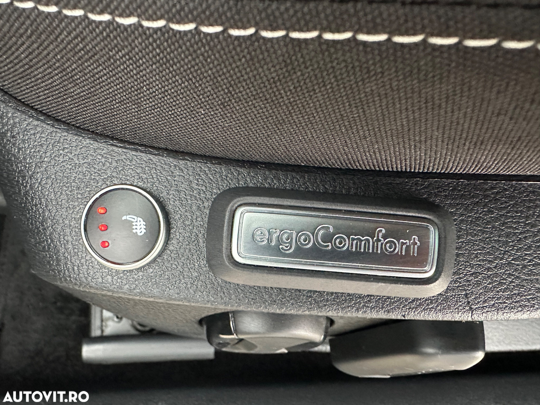 Volkswagen Passat Variant 2.0 TDI DSG (BlueMotion Technology) Comfortline - 21