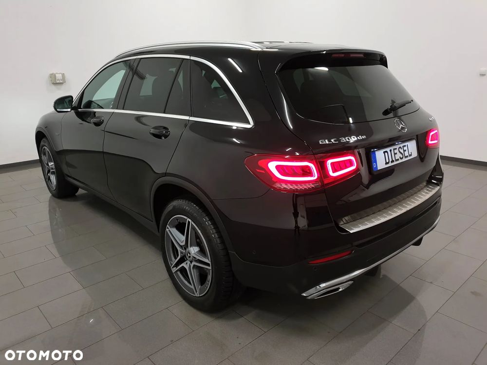 Mercedes-Benz GLC 300 de 4Matic 9G-TRONIC AMG Line Plus - 4