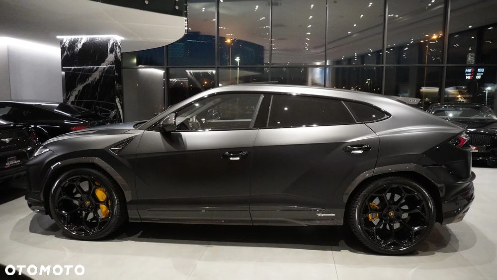 Lamborghini Urus - 22