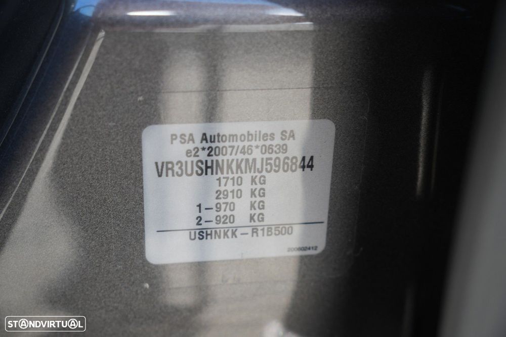 Peugeot 2008 1.2 PureTech Allure Pack - 37