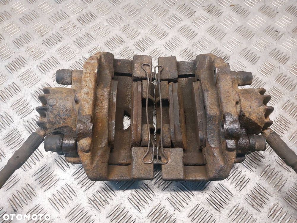 TARCZE HAMULCOWE PRZÓD + KLOCKI + ZACISKI CITROEN BERLINGO II 1.6 HDI - 9