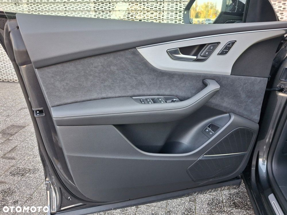 Audi Q8 - 9