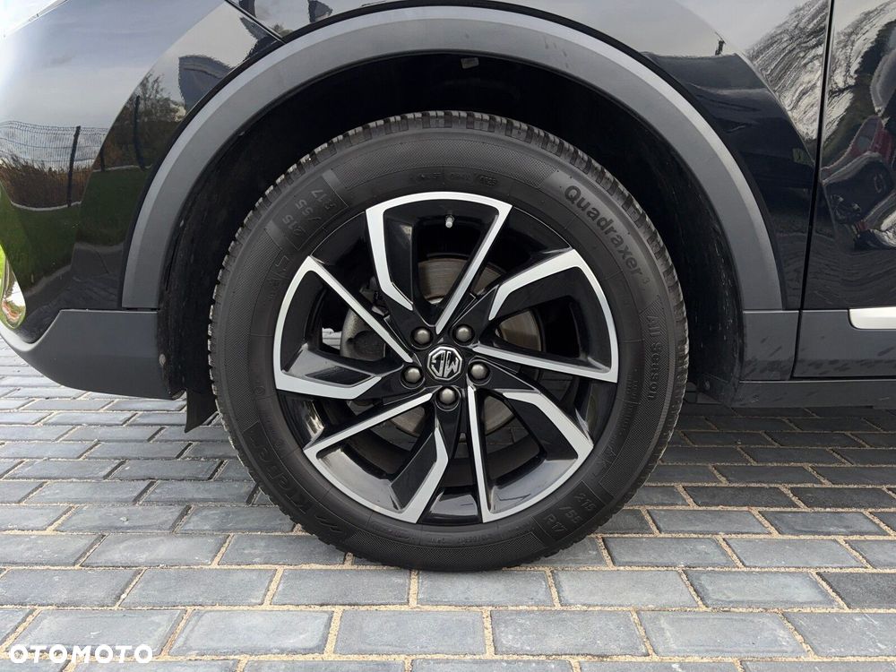MG ZS - 25