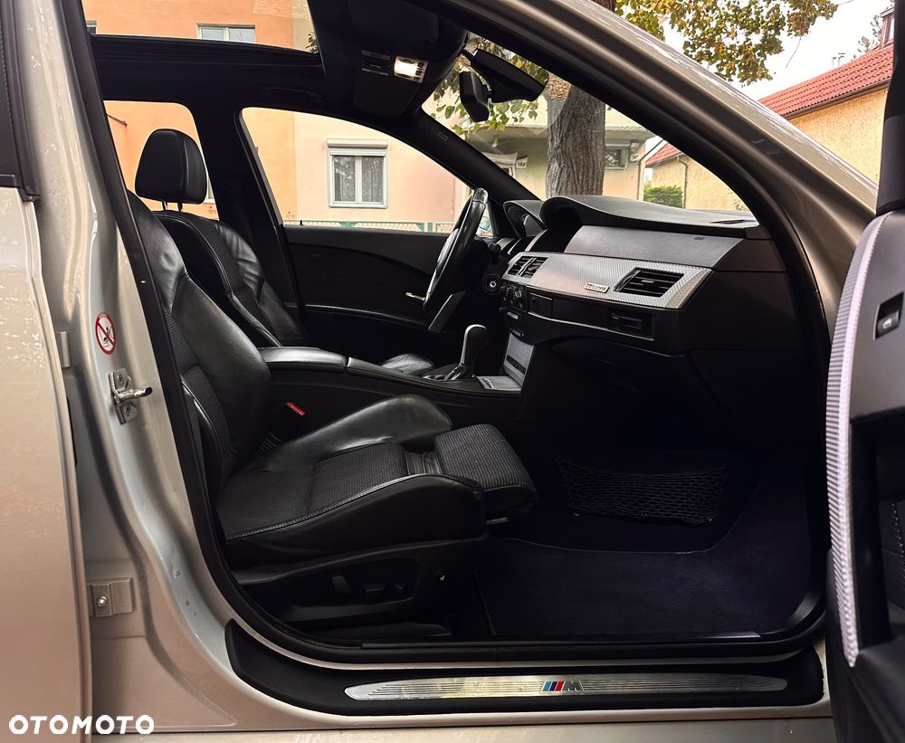 BMW Seria 5 - 32
