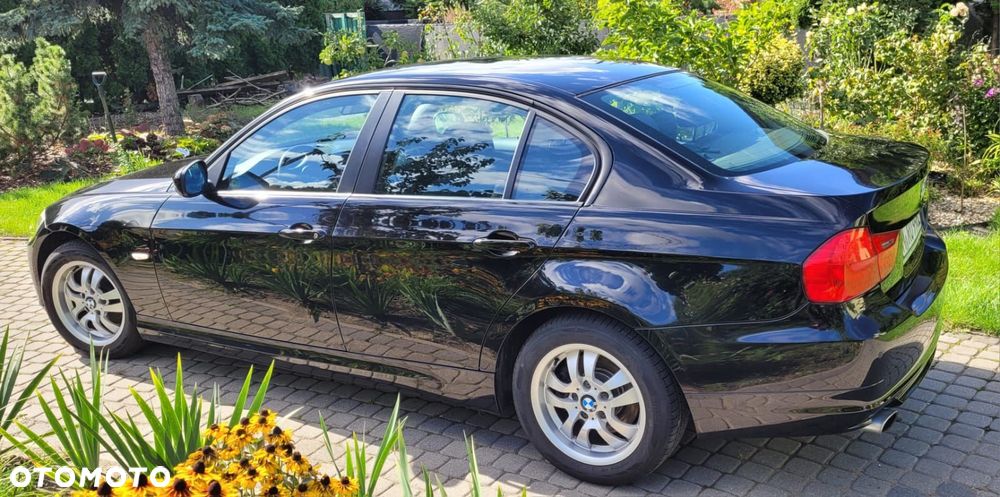 BMW Seria 3 318i - 5