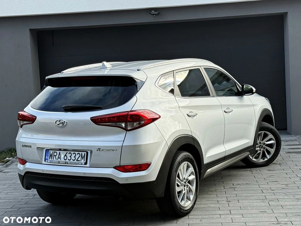 Hyundai Tucson blue 1.7 CRDi 2WD Style - 23