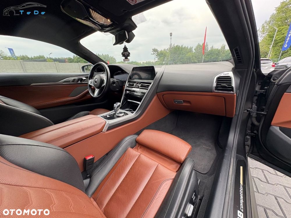 BMW Seria 8 - 35