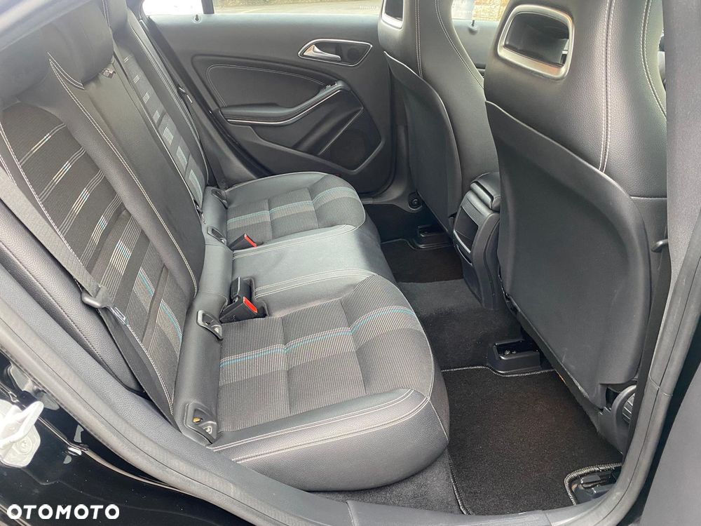 Mercedes-Benz CLA - 26