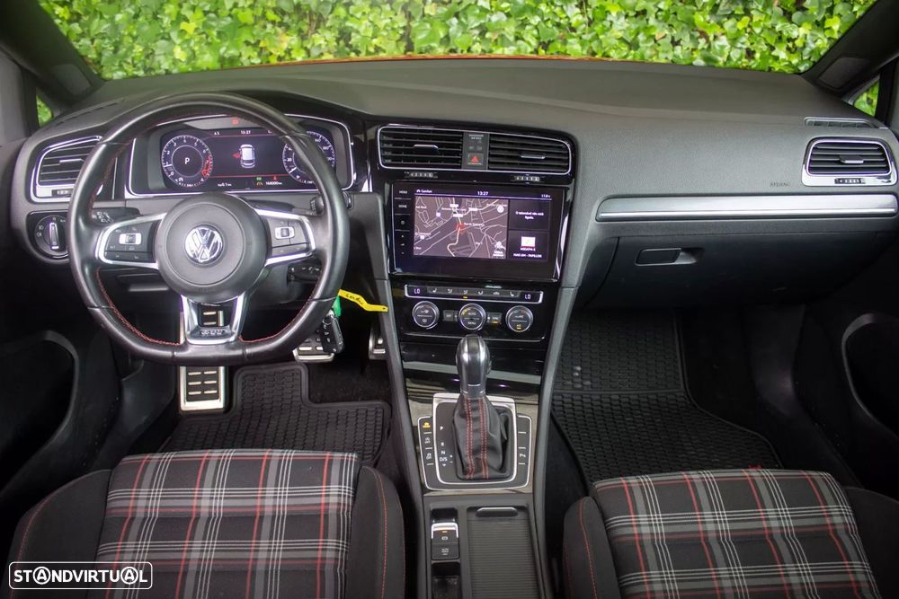 VW Golf 2.0 TSi GTi DSG Performance - 18