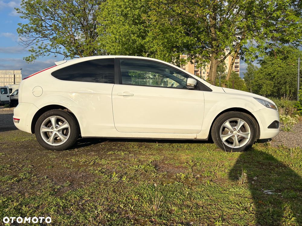 Ford Focus 1.6 16V Sport - 10