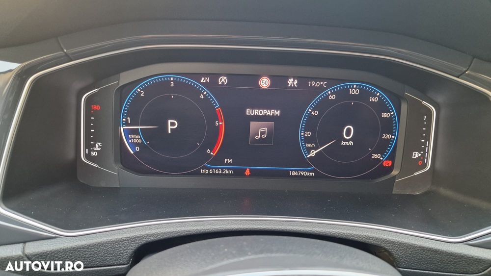 Volkswagen T-Roc 2.0 TDI SCR 4MOTION DSG IQ.DRIVE - 24