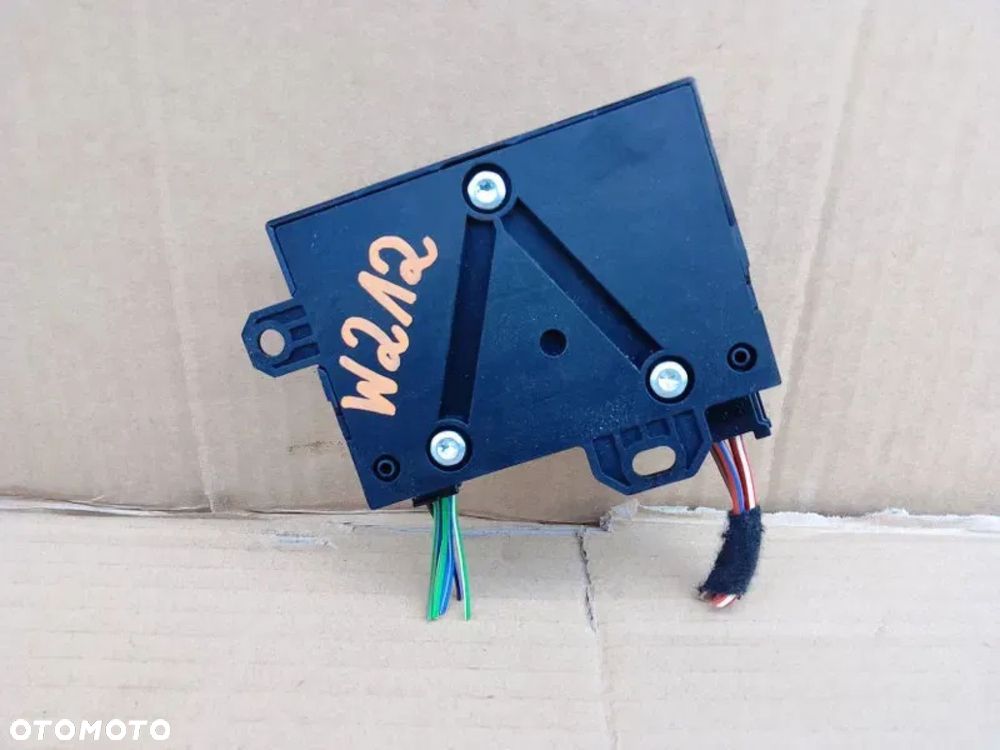 Moduł Sterownik Pompy Paliwa Mercedes W212 Lift A0009003101 - 3