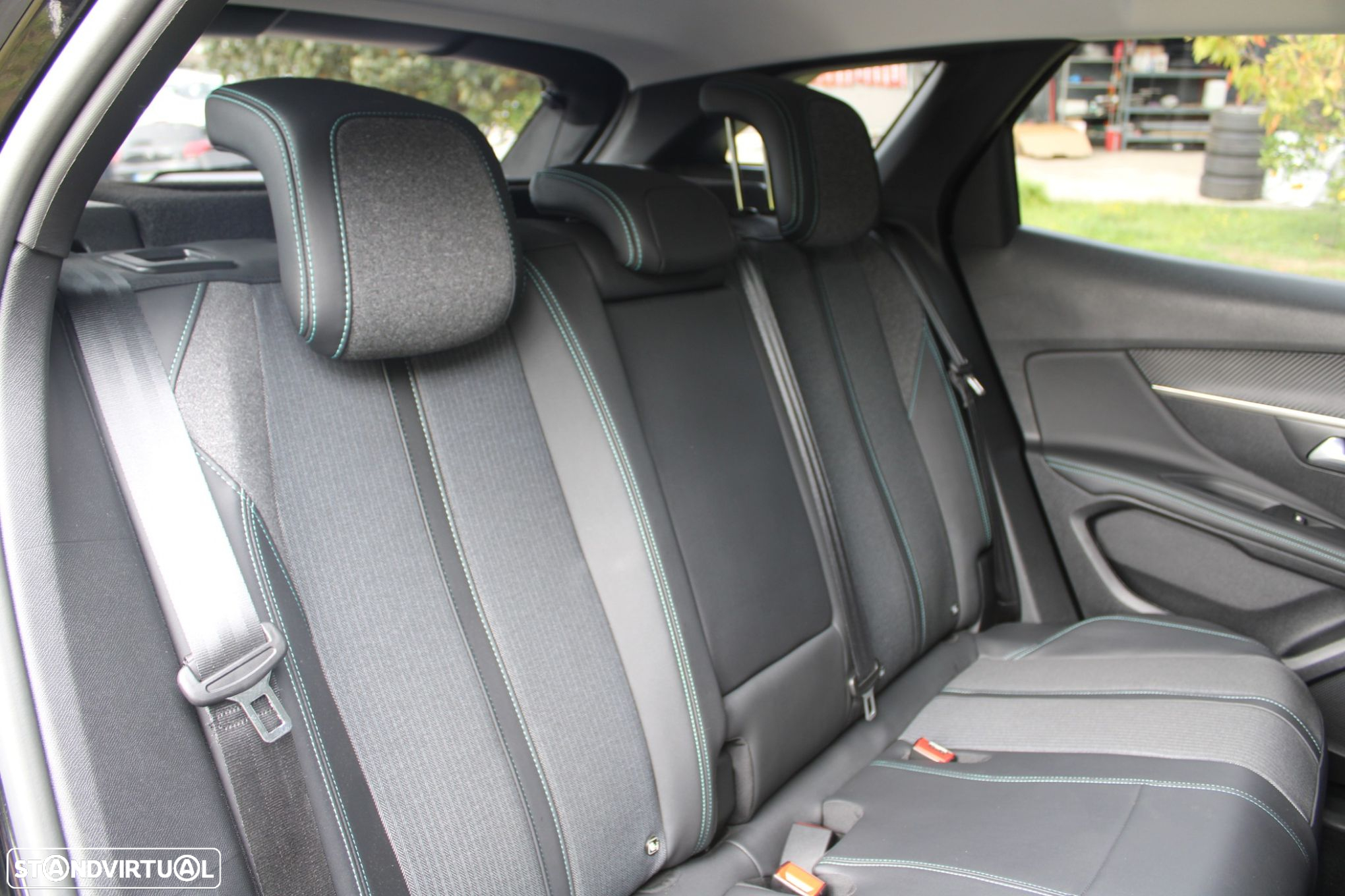 Peugeot 3008 1.6 Hybrid Allure e-EAT8 - 21