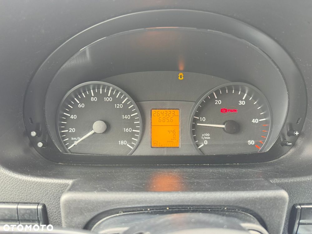 Mercedes-Benz SPRINTER SREDNIAK KLIMATYZACA - 31