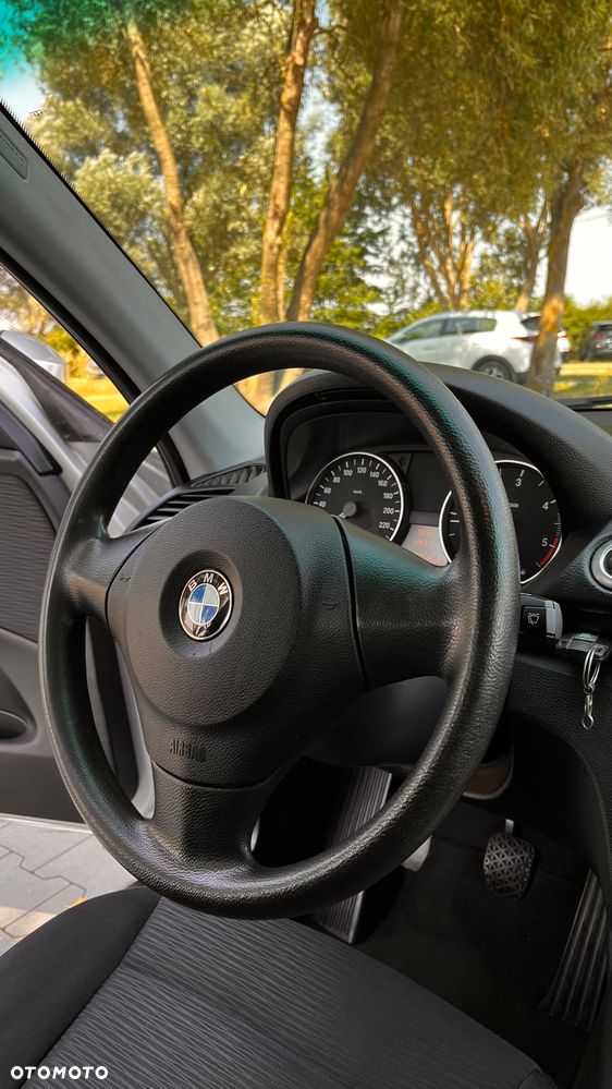 BMW Seria 1 118d - 9