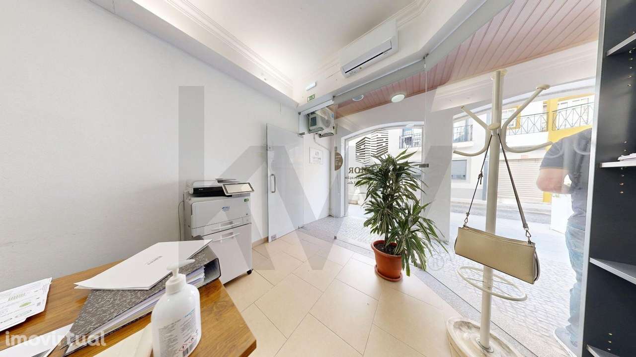 Prédio Tipologia T4, escritório c/ Entrada Independente, Terraço, Quin - Grande imagem: 2/57