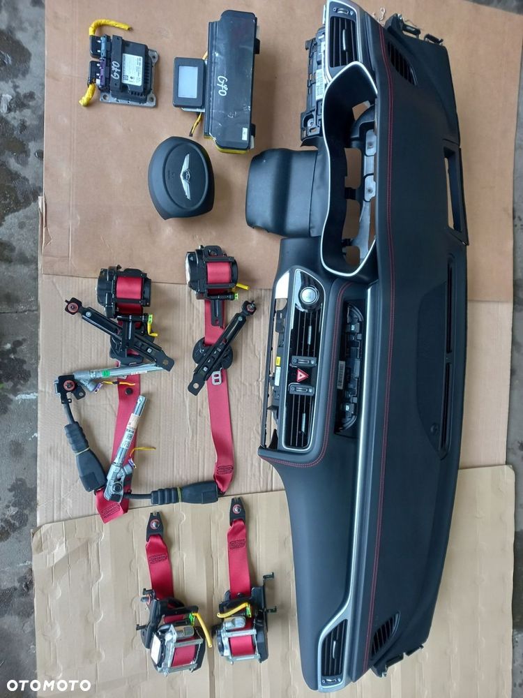 KONSOLA DESKA 3x airbag 4 PASY GENESIS G70 lift - 1