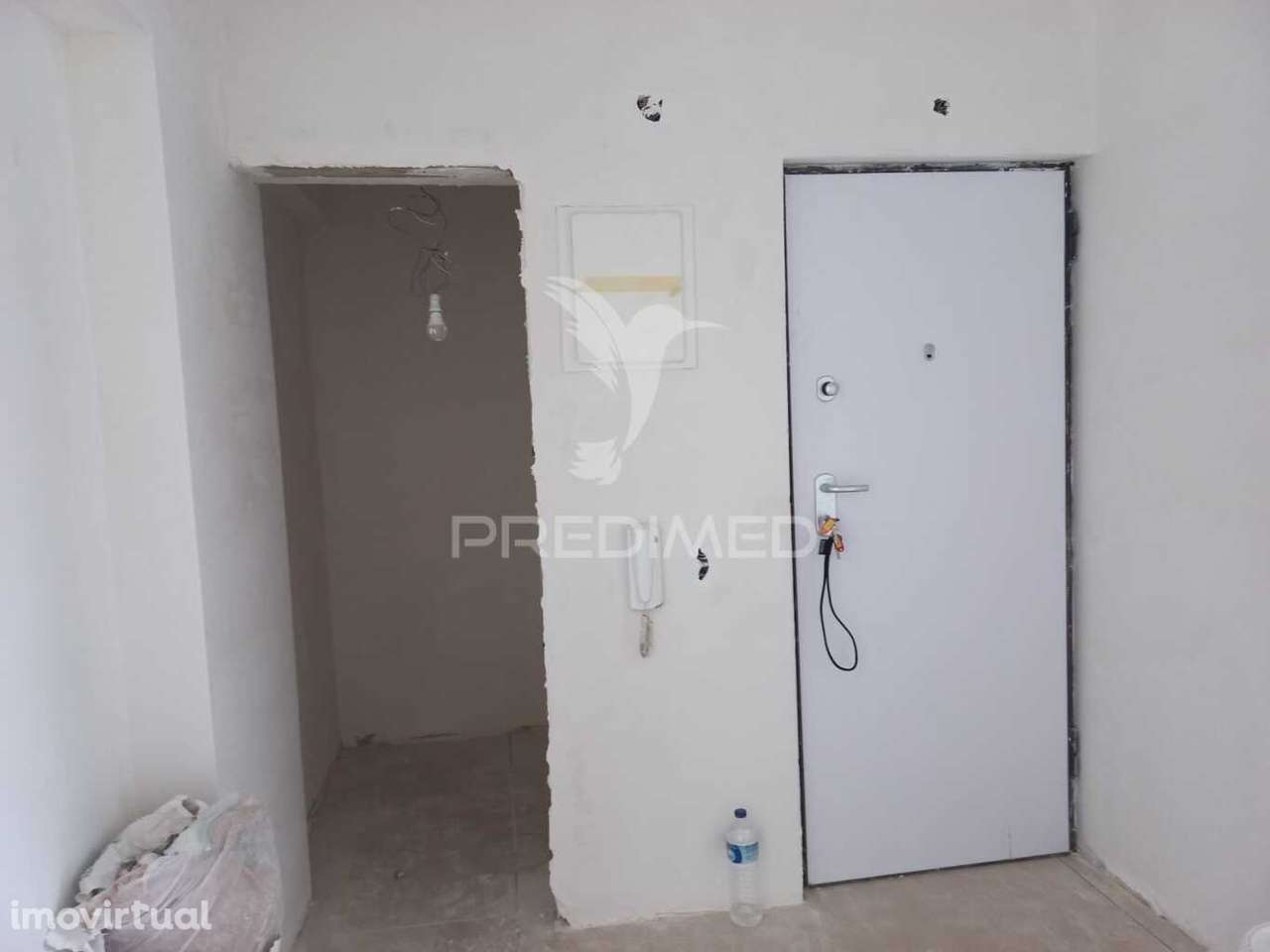 Apartamento T2 – Carregado Em Remodelação - Grande imagem: 2/7