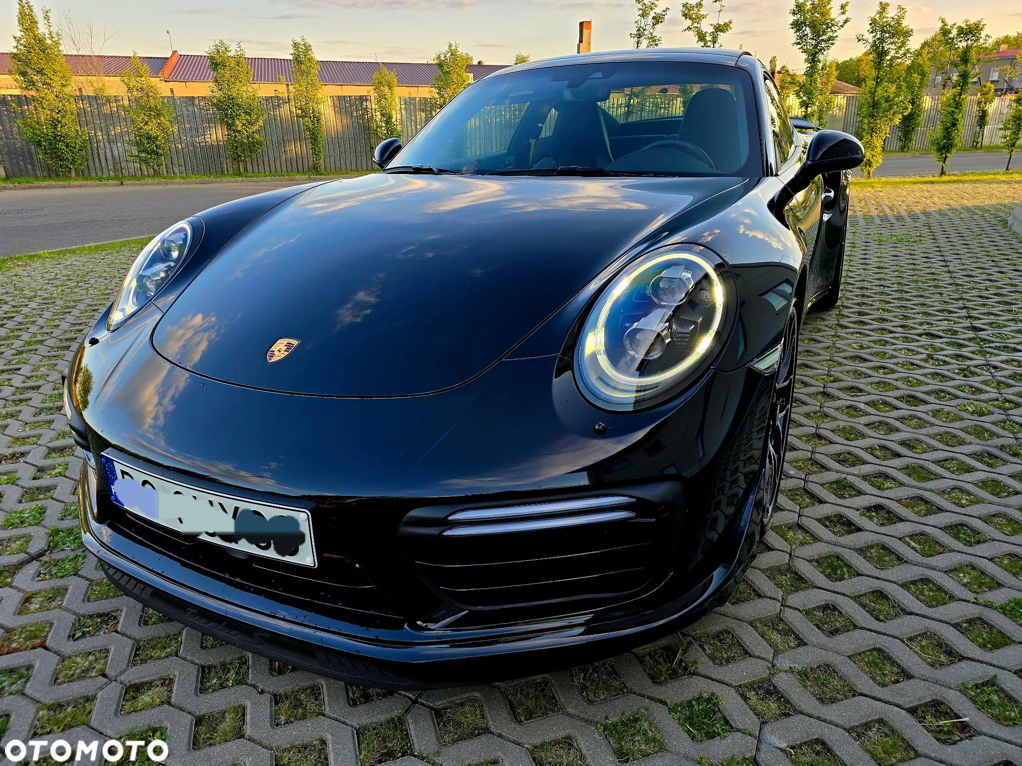 Porsche 911 Turbo S - 24
