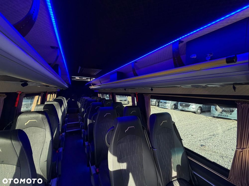 Mercedes-Benz Sprinter 519 - 26