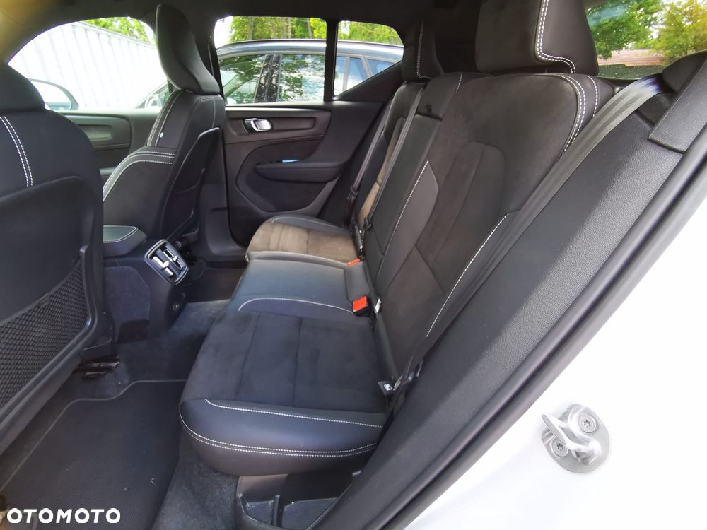 Volvo XC 40 82kWh Recharge Twin AWD Ultimate - 24
