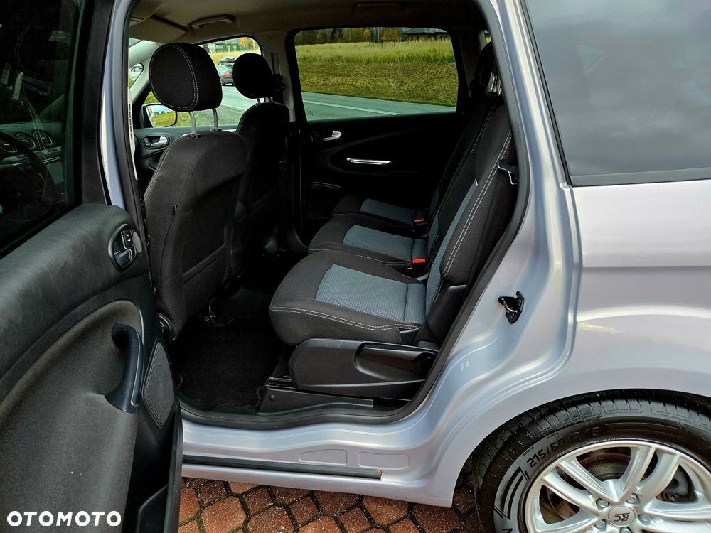 Ford S-Max 2.0 TDCi DPF Ambiente - 13