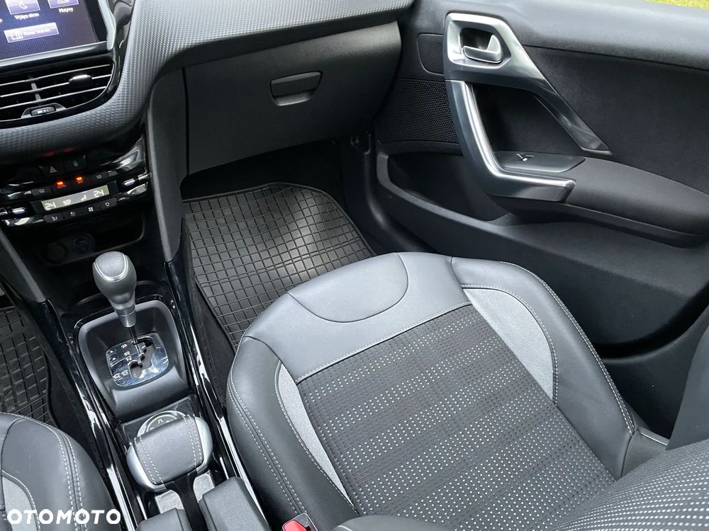Peugeot 2008 PureTech 110 Stop&Start EAT6 Allure - 39