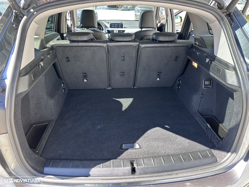 BMW X1 16 d sDrive Auto Line Sport - 22