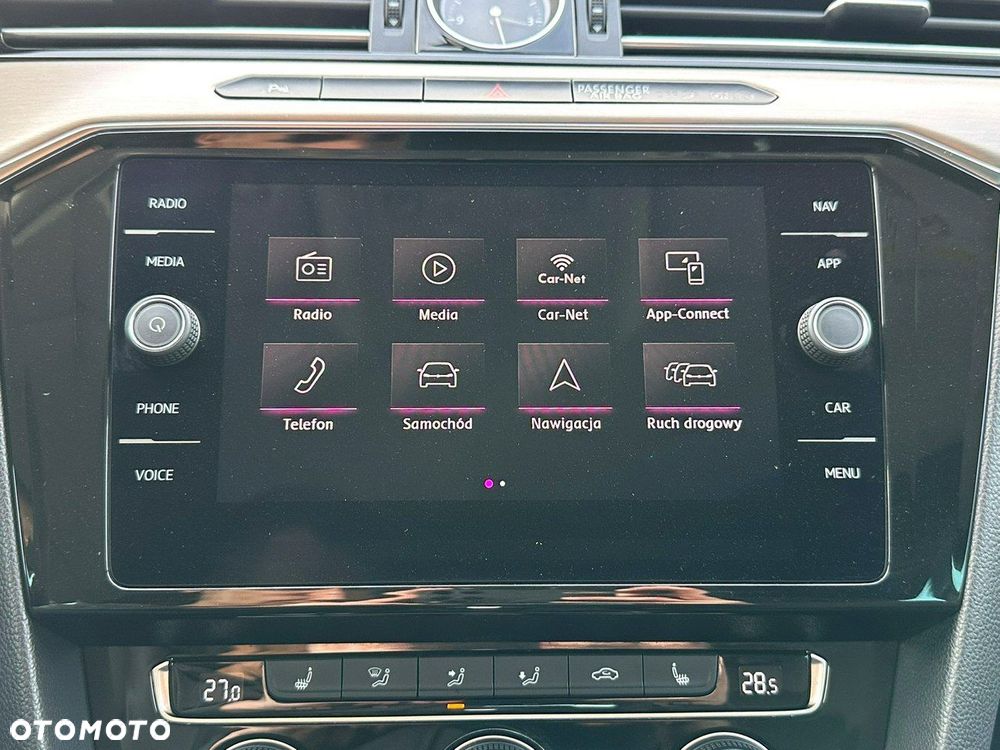 Volkswagen Passat - 30
