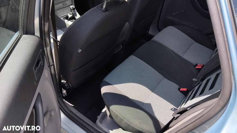 Ford Focus 1.8 TDCi Futura - 8