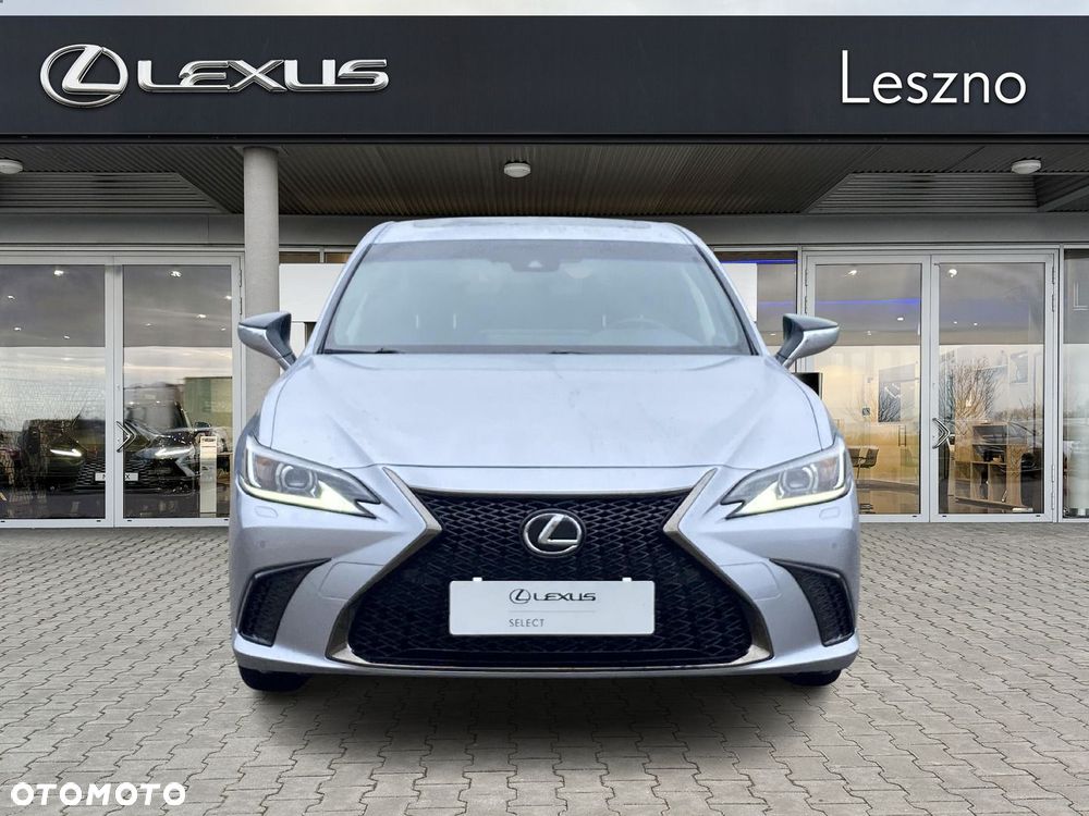Lexus ES 300h F Sport Design - 6