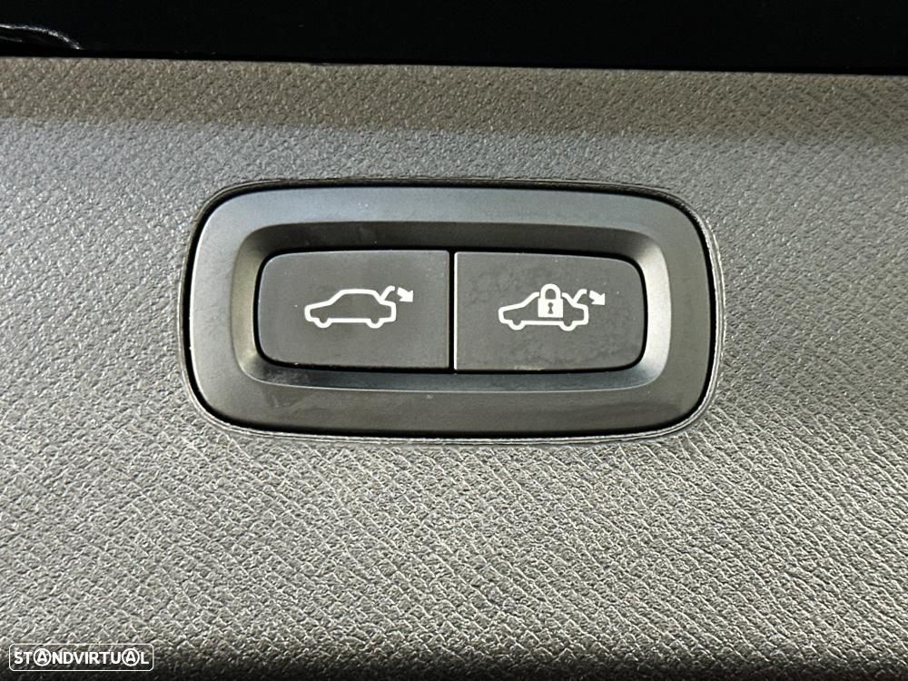 Volvo XC 90 T8 AWD Twin Engine Geartronic Inscription - 56