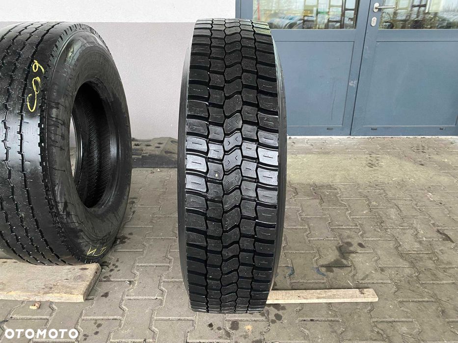 295/80R22.5 Opona Bieżnikowana TYP Kostka Napęd - 1