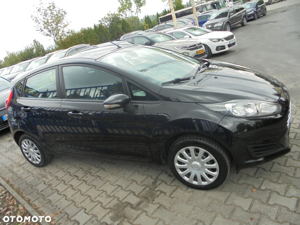 Ford Fiesta 1.25 Ambiente - 32