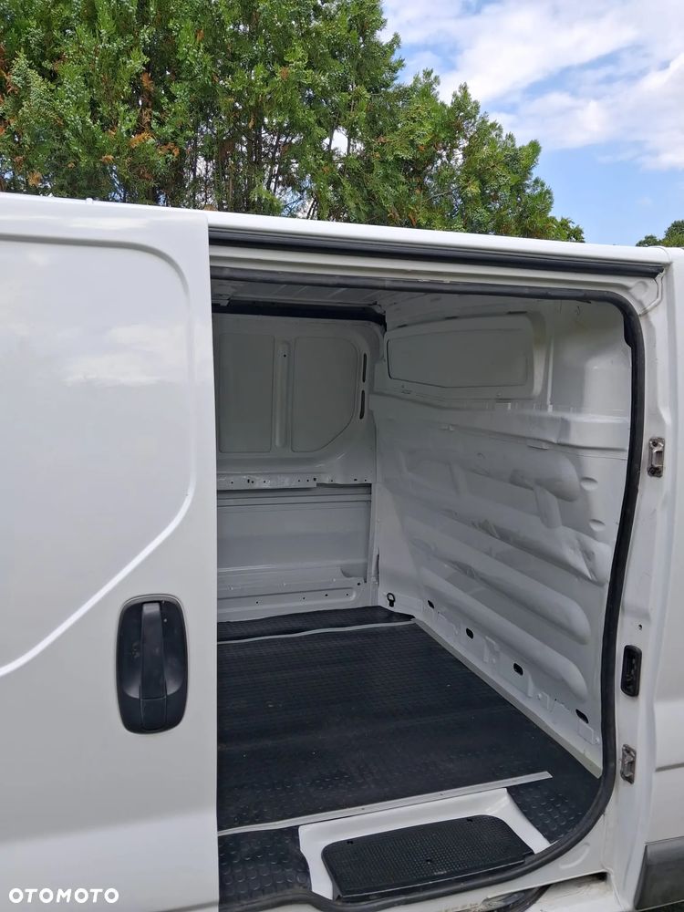 Opel VIVARO - 9