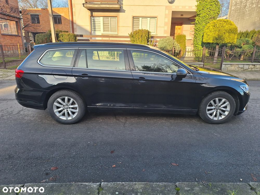 Volkswagen Passat 2.0 TDI SCR DSG Comfortline - 3