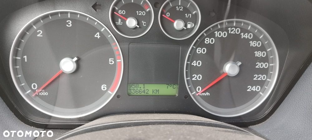 Ford Focus 1.8 TDCi Futura - 8