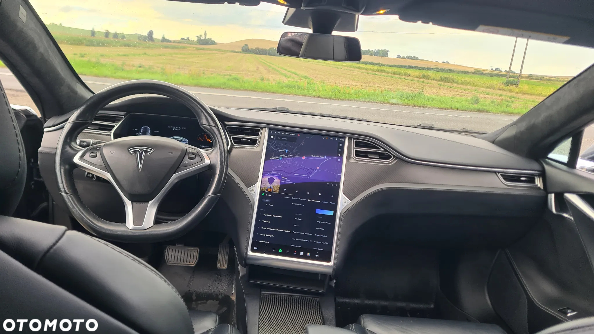 Tesla Model S - 20