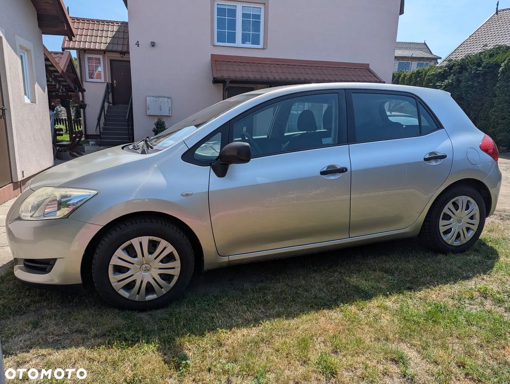 Toyota Auris 1.6 VVT-i Prestige - 1