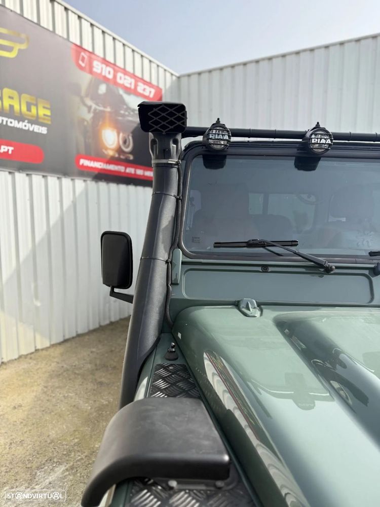 Land Rover Defender - 9